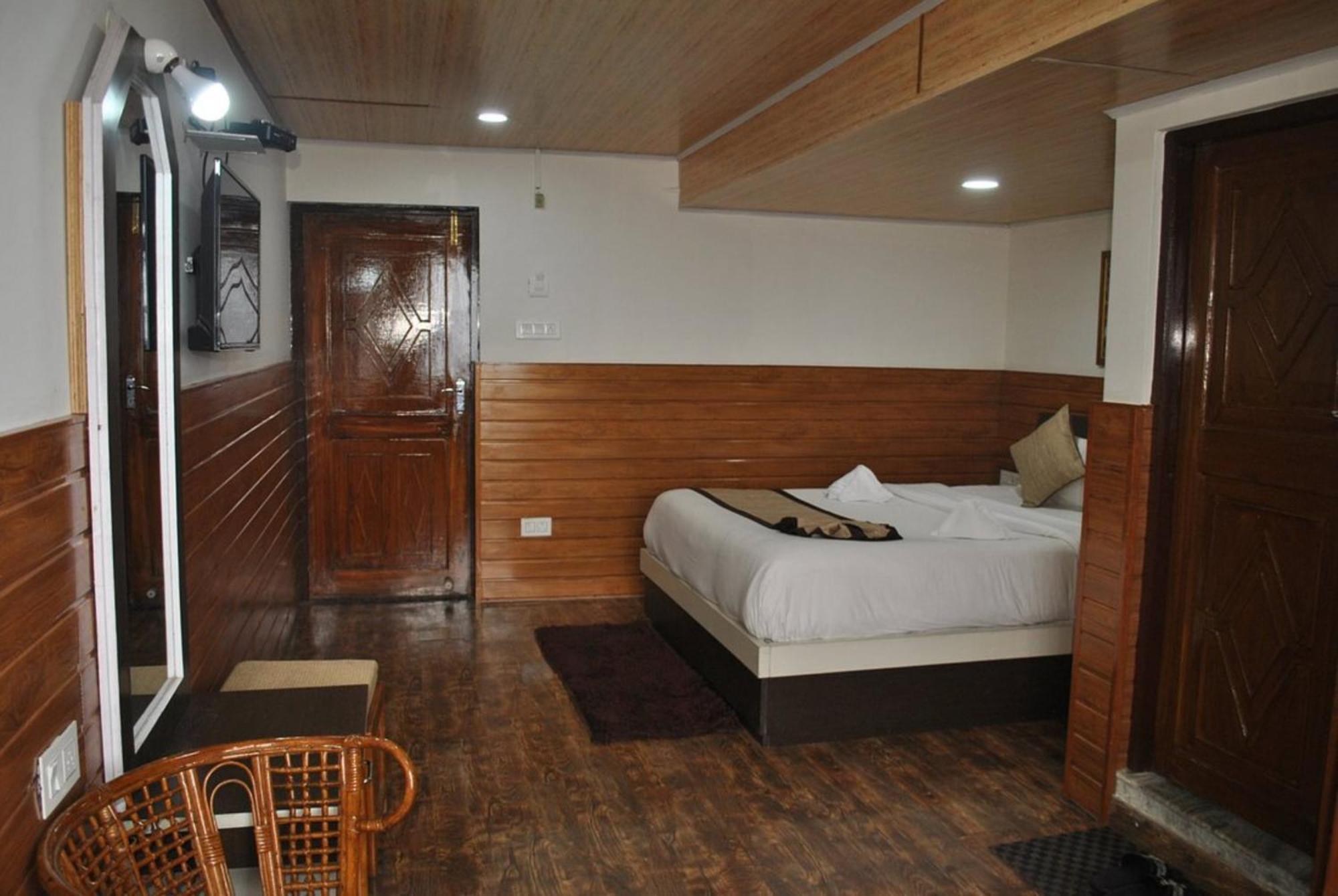 Hotel Kasturi Palace Darjeeling - Excellent Service Recommended ภายนอก รูปภาพ
