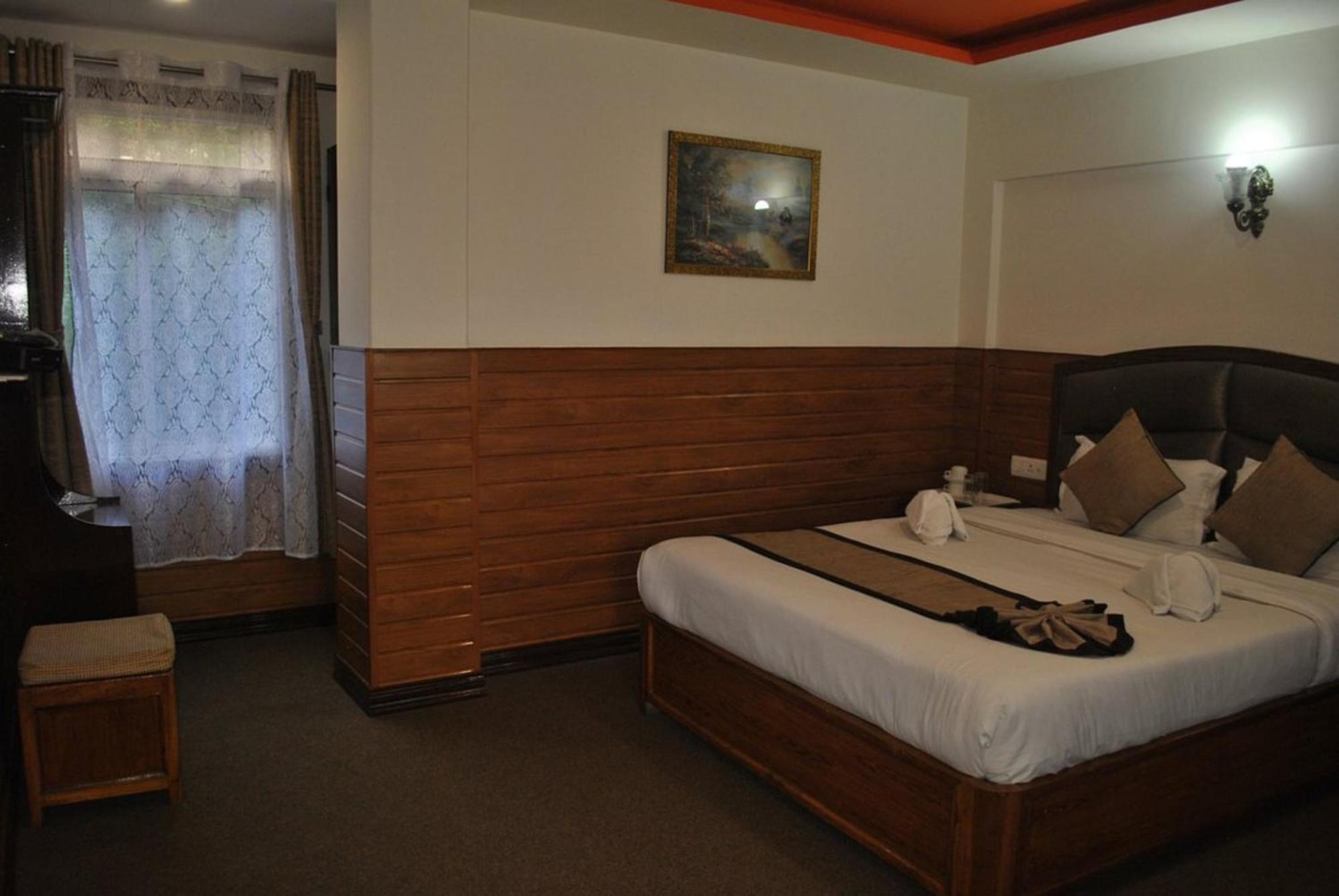 Hotel Kasturi Palace Darjeeling - Excellent Service Recommended ภายนอก รูปภาพ