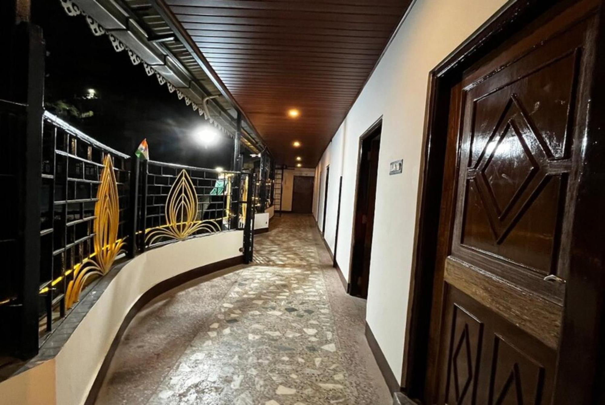 Hotel Kasturi Palace Darjeeling - Excellent Service Recommended ภายนอก รูปภาพ